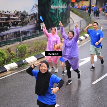 Runner Photo 7943558