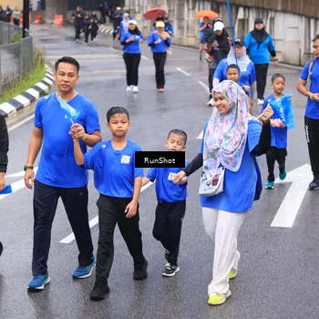 Runner Photo 7943567