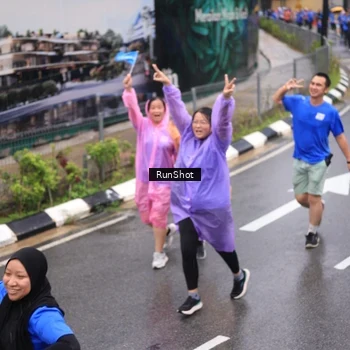 Runner Photo 7943575