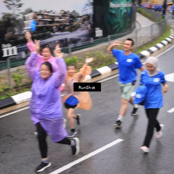 Runner Photo 7943584