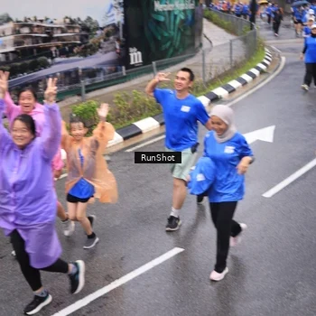 Runner Photo 7943587