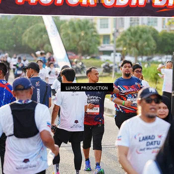 Runner Photo 7943592