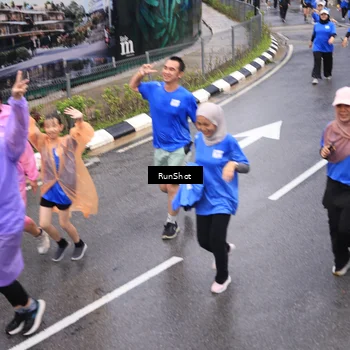 Runner Photo 7943593