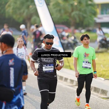 Runner Photo 7943596