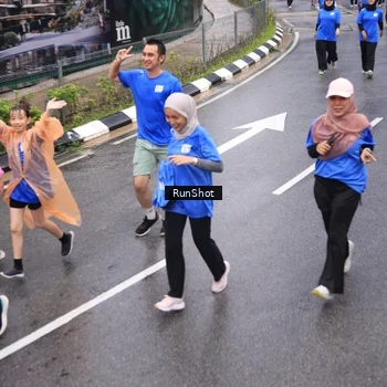 Runner Photo 7943598