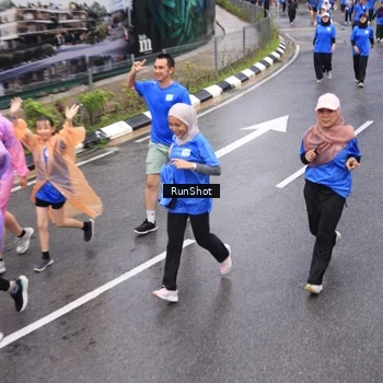 Runner Photo 7943601