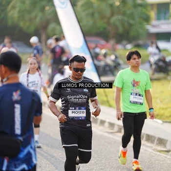 Runner Photo 7943605