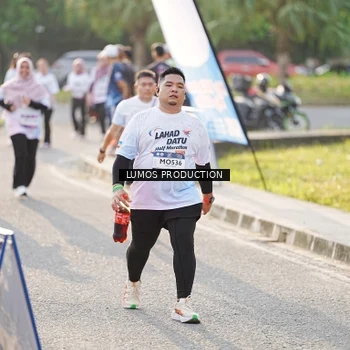 Runner Photo 7943620