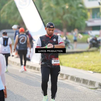 Runner Photo 7943631
