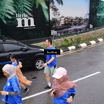 Runner Photo 7943634