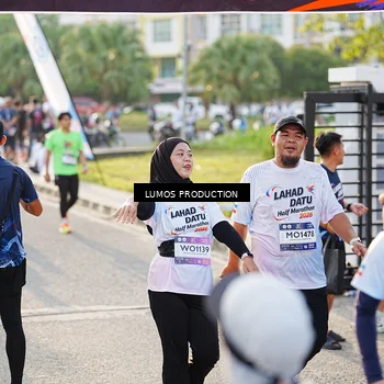 Runner Photo 7943641