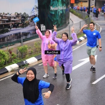 Runner Photo 7943649
