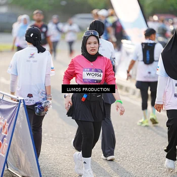 Runner Photo 7943652