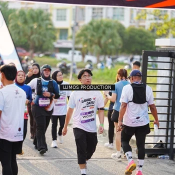 Runner Photo 7943654