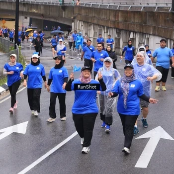 Runner Photo 7943663