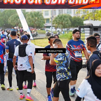 Runner Photo 7943668