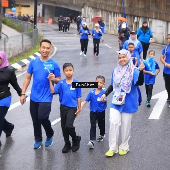 Runner Photo 7943670