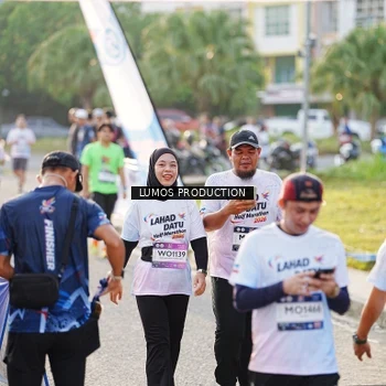Runner Photo 7943675