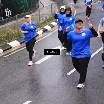 Runner Photo 7943690