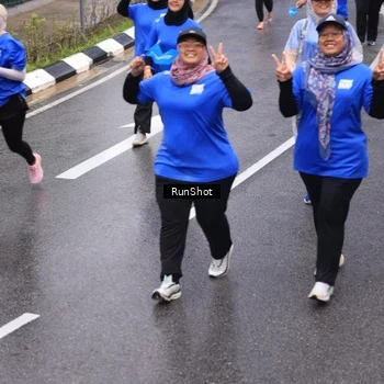 Runner Photo 7943695