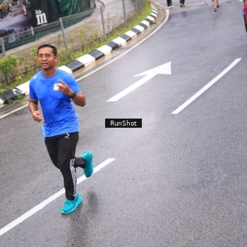Runner Photo 7943704