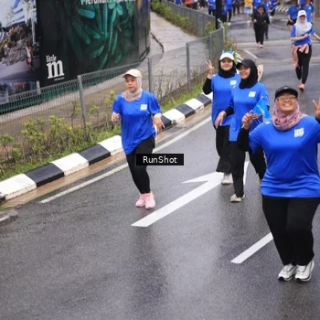 Runner Photo 7943707