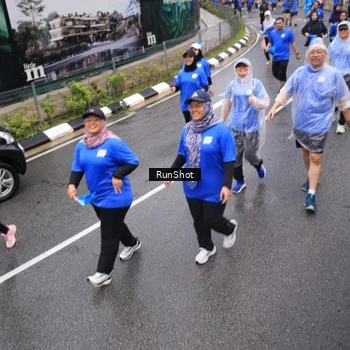 Runner Photo 7943715