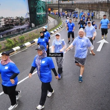 Runner Photo 7943719