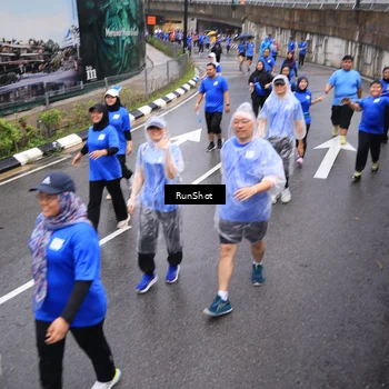 Runner Photo 7943725