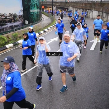 Runner Photo 7943726