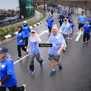 Runner Photo 7943727