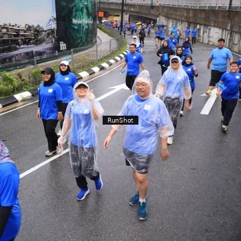 Runner Photo 7943730