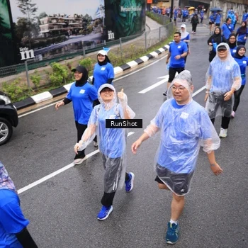 Runner Photo 7943736