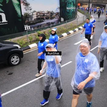 Runner Photo 7943737