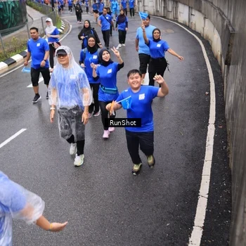 Runner Photo 7943740