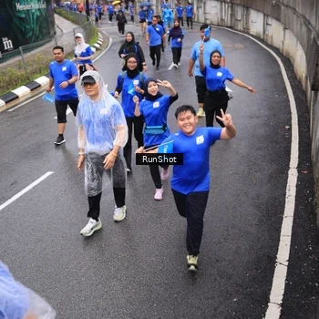 Runner Photo 7943743