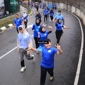 Runner Photo 7943745