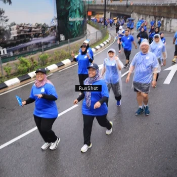 Runner Photo 7943747