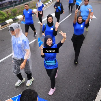 Runner Photo 7943754
