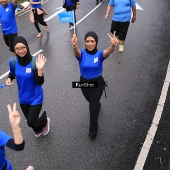 Runner Photo 7943765