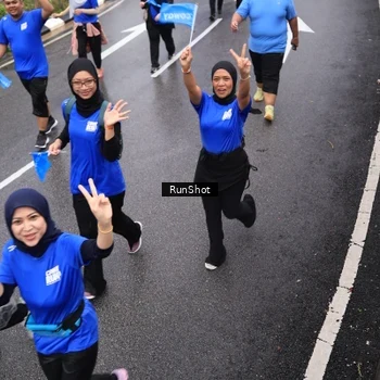 Runner Photo 7943766