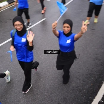Runner Photo 7943767