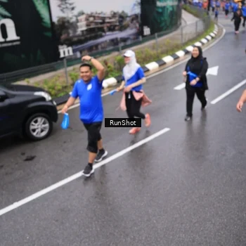 Runner Photo 7943774