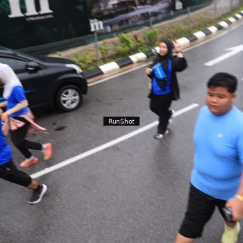 Runner Photo 7943792