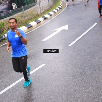 Runner Photo 7943817
