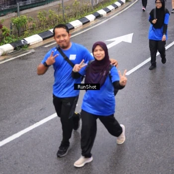 Runner Photo 7943819