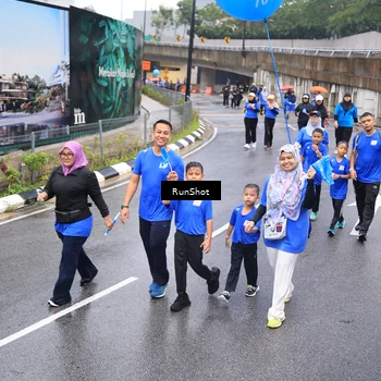 Runner Photo 7943820