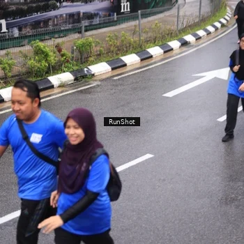 Runner Photo 7943833