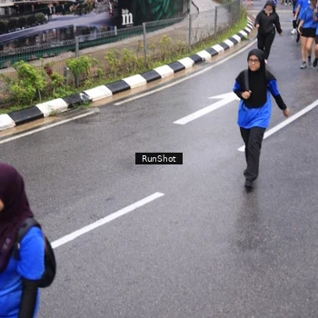 Runner Photo 7943835