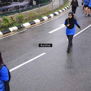 Runner Photo 7943836